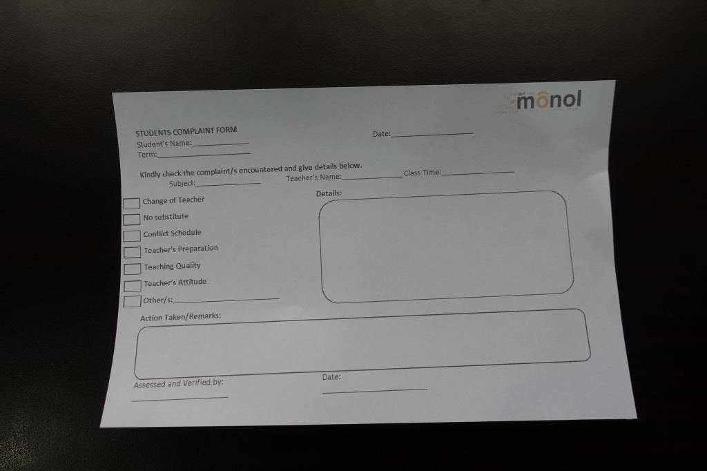 フィリピン留学 Cebu21 - Monol-Staff Office-7